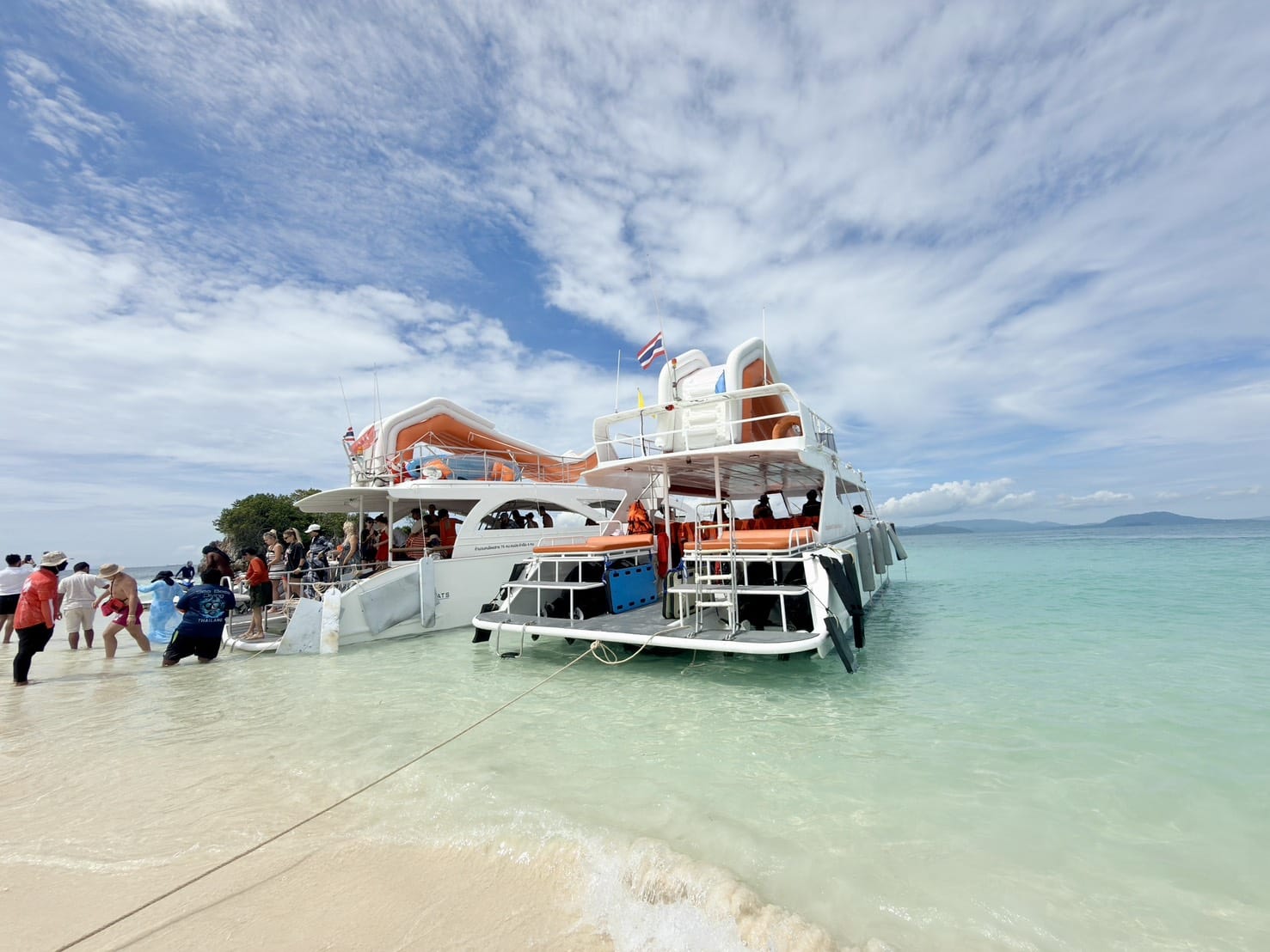 tour-listing-details-slide