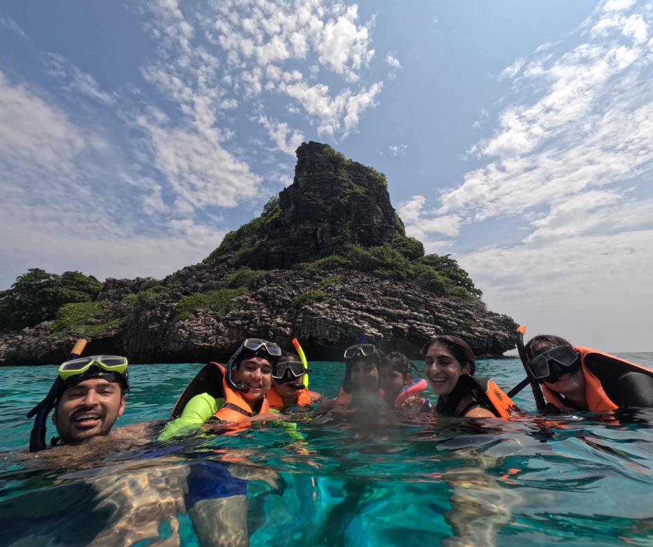 tour-listing-details-slide