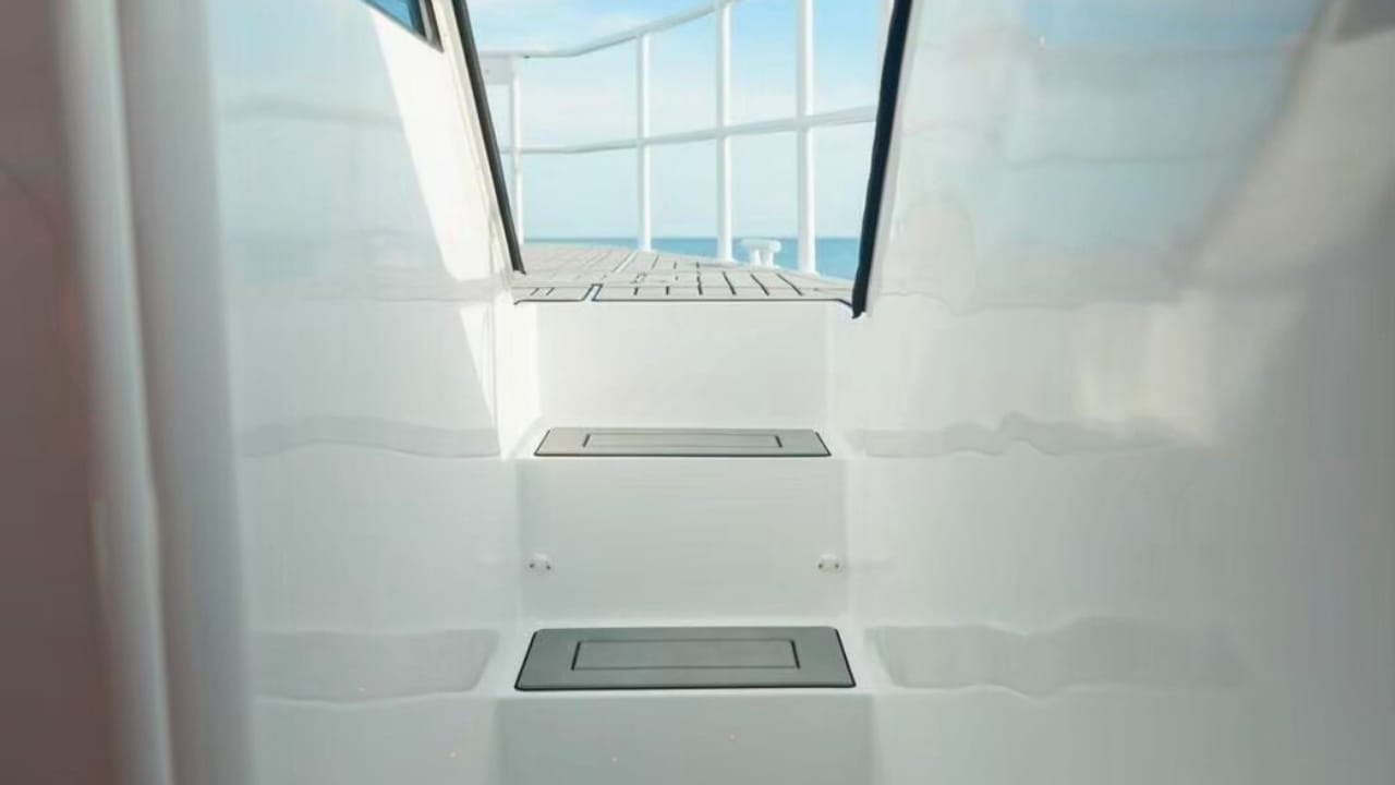 tour-listing-details-slide