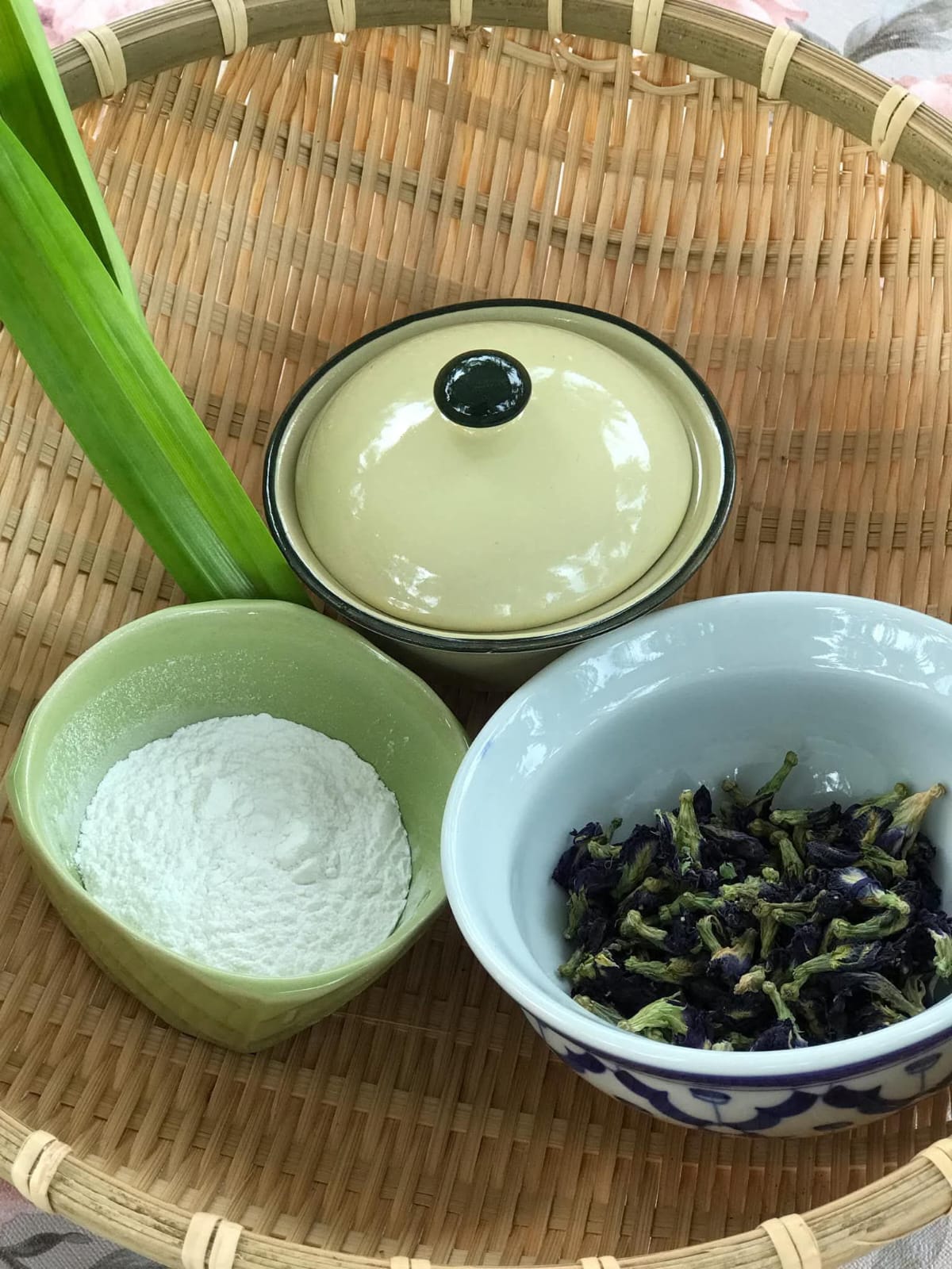 tour-listing-details-slide