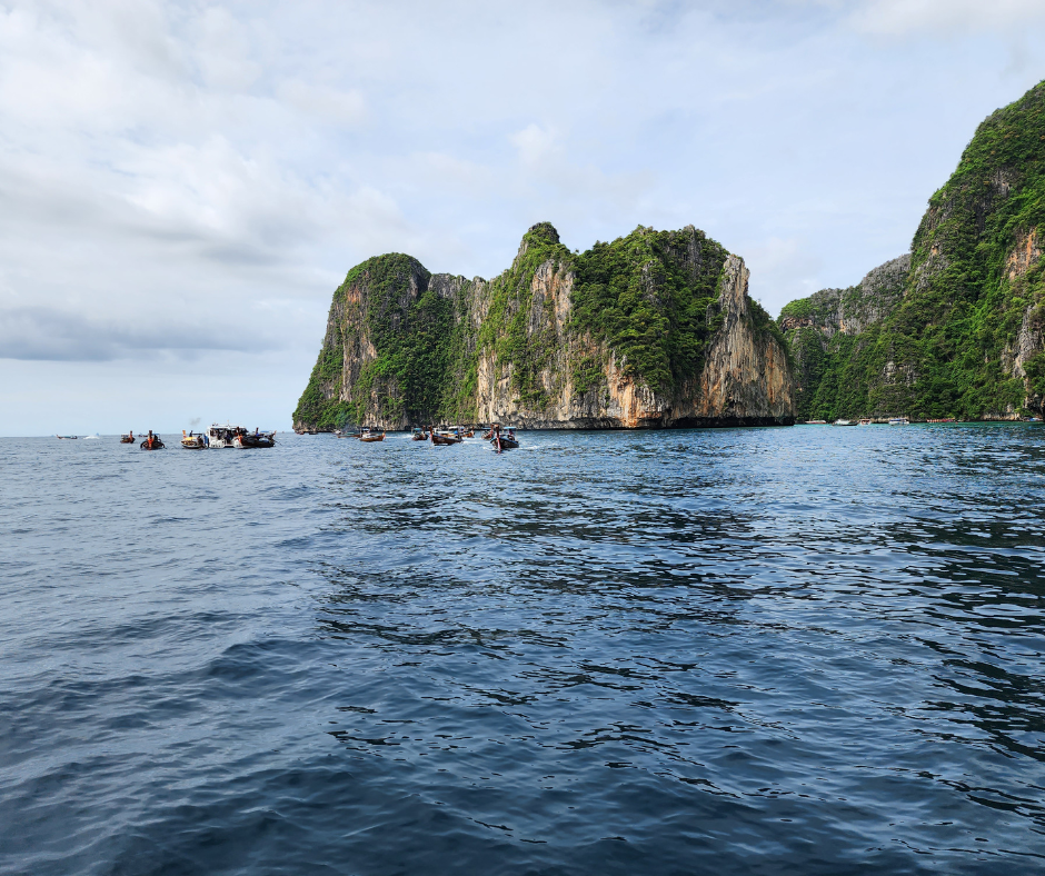 tour-listing-details-slide