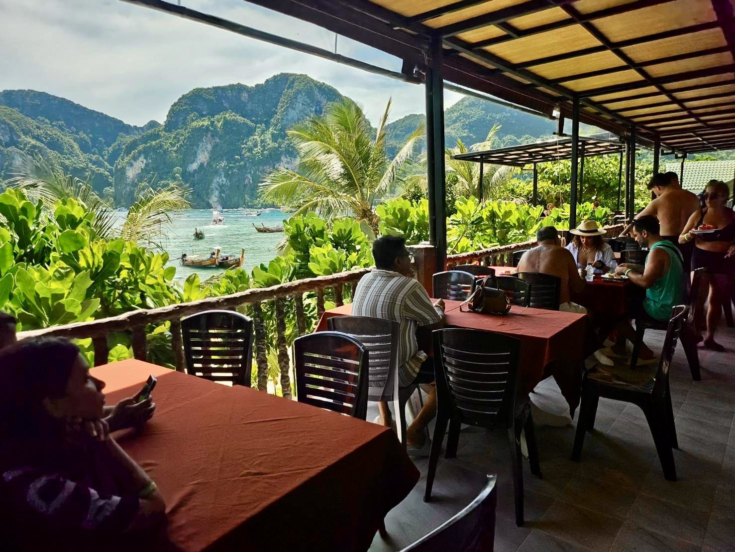 tour-listing-details-slide