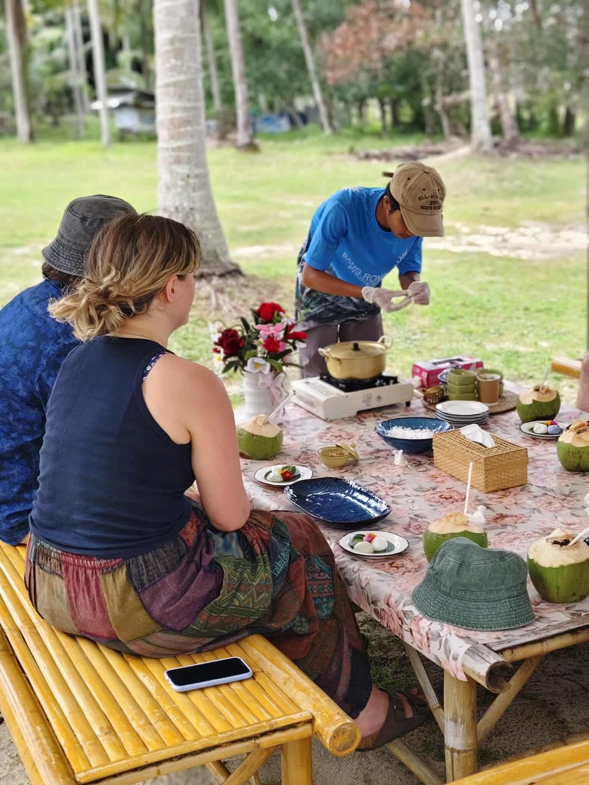 tour-listing-details-slide