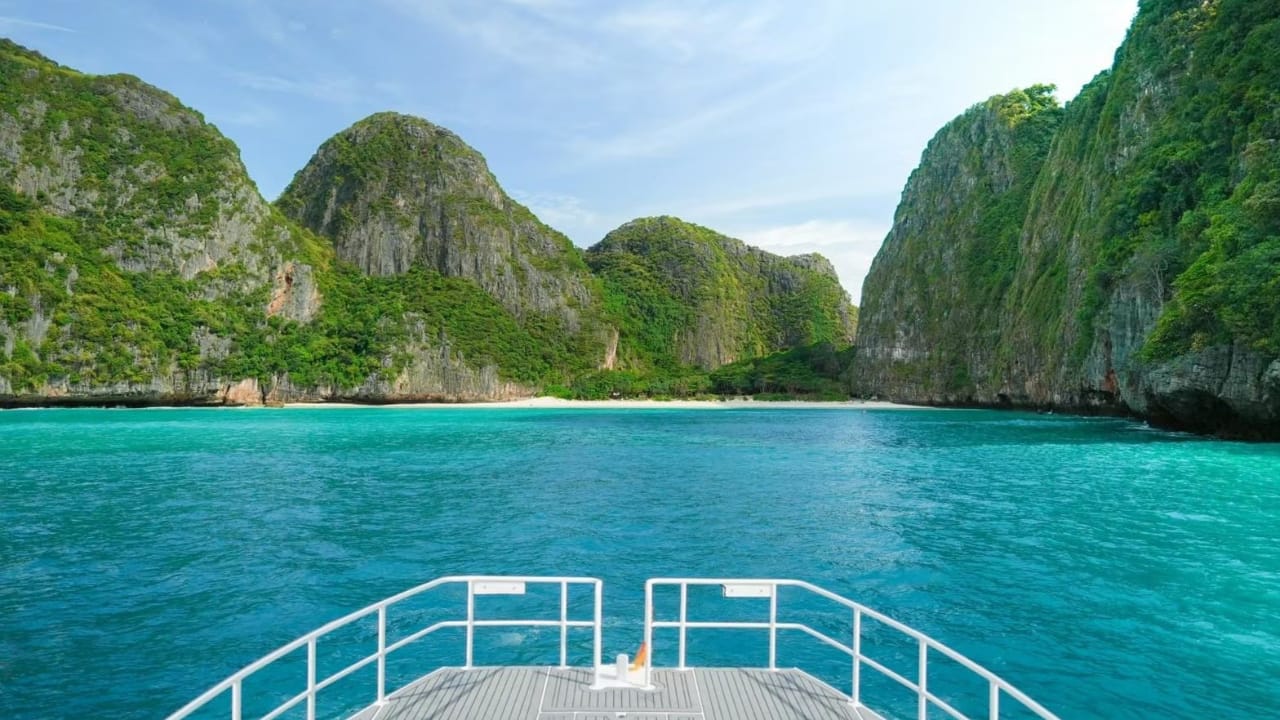 tour-listing-details-slide